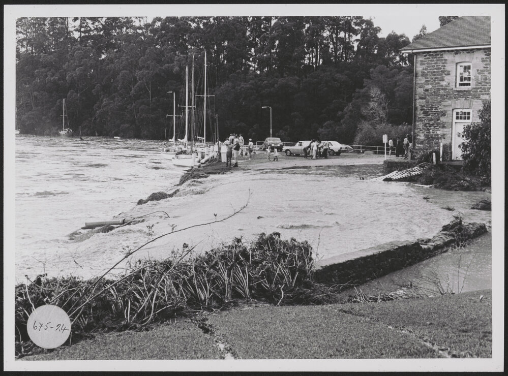 Stone Store basin in flood (4)