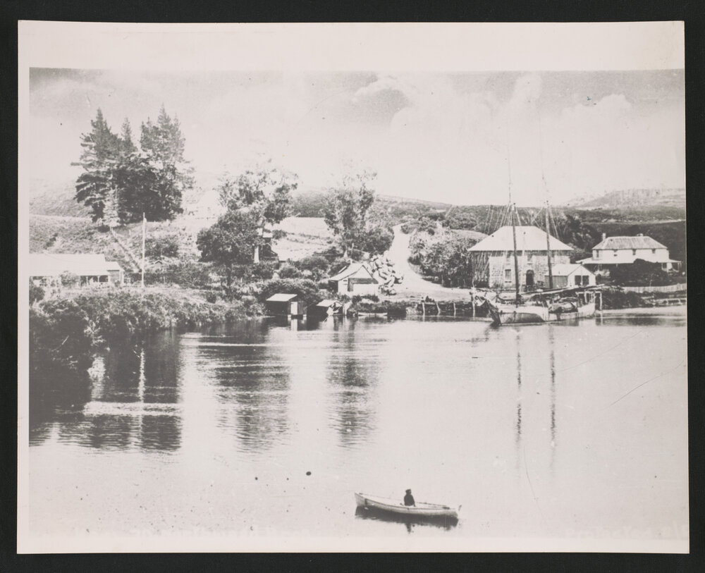Scow "Moa" at Kerikeri Stone Store Basin