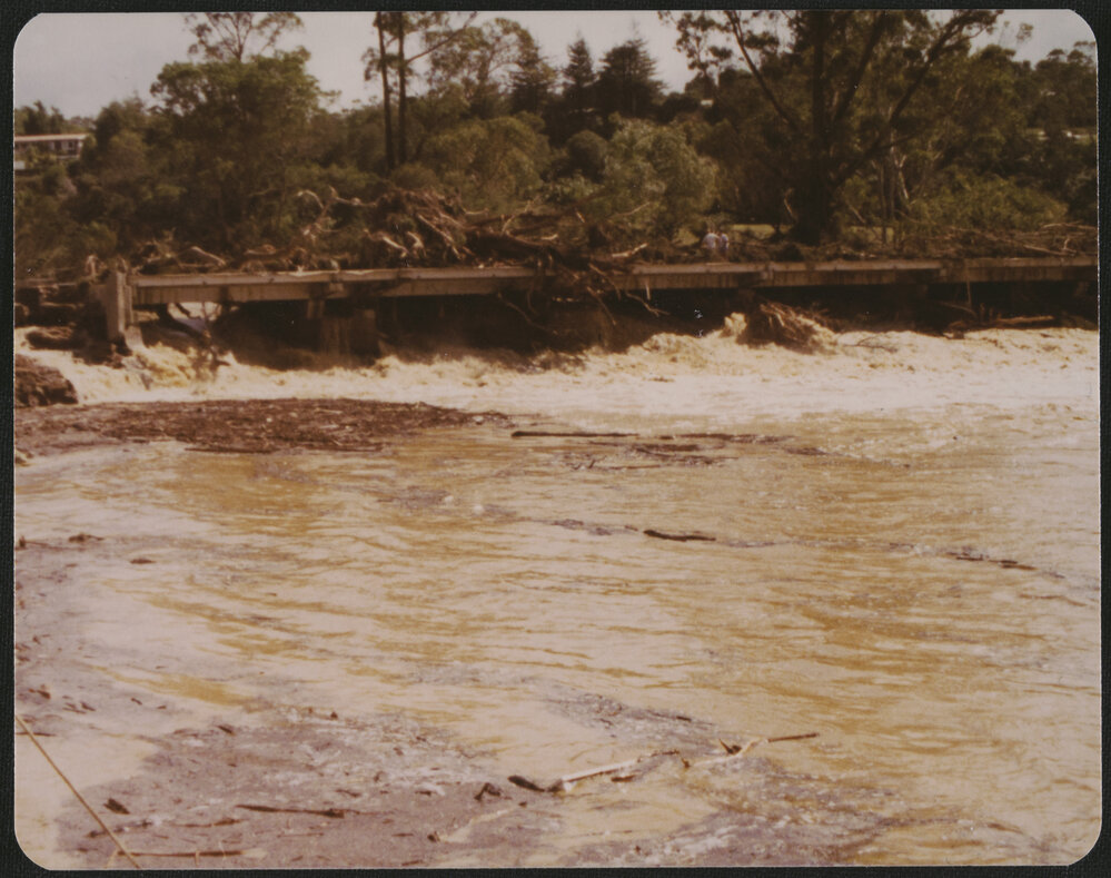 Debris on the Stone Store bridge