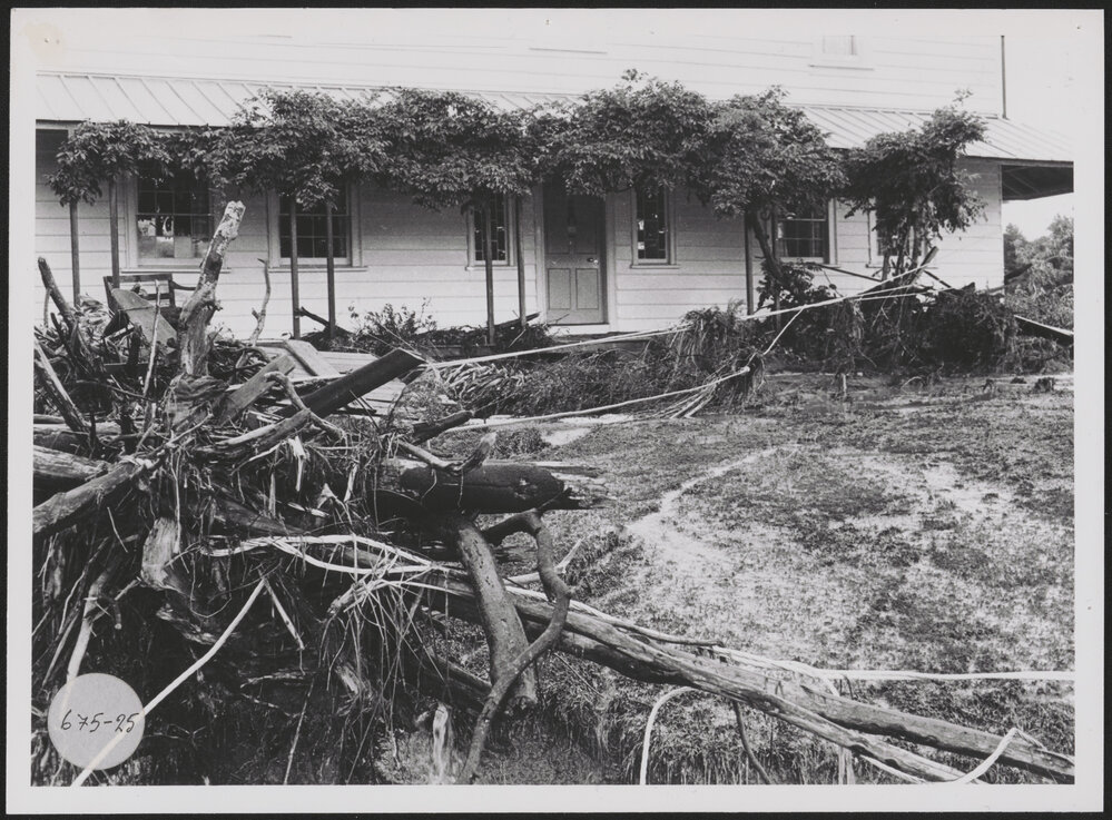 Kemp House in flood (3)