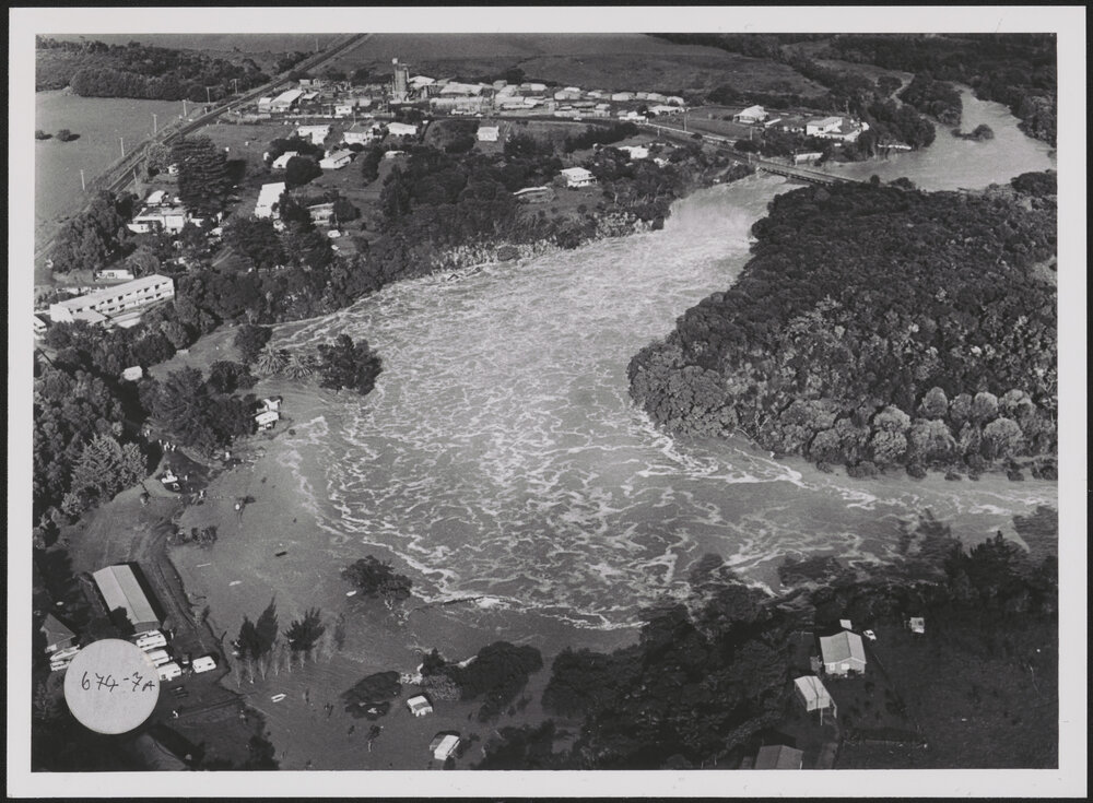 Haruru Falls in flood