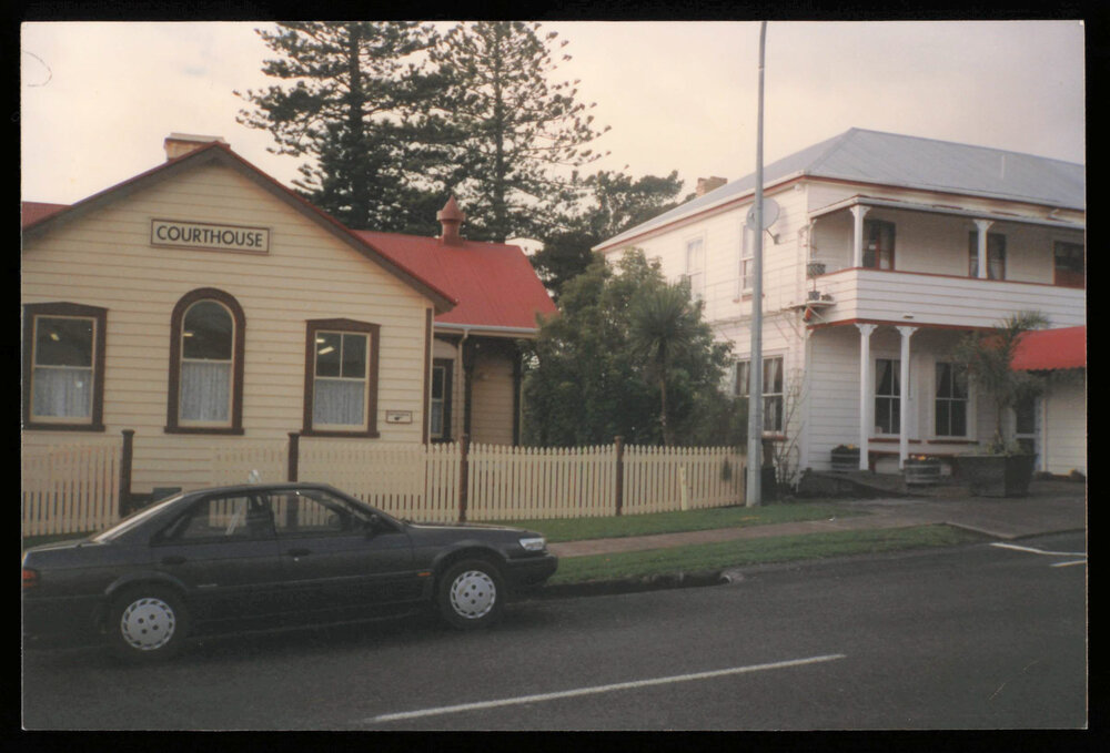 Photograph of the Rawene Courthouse building