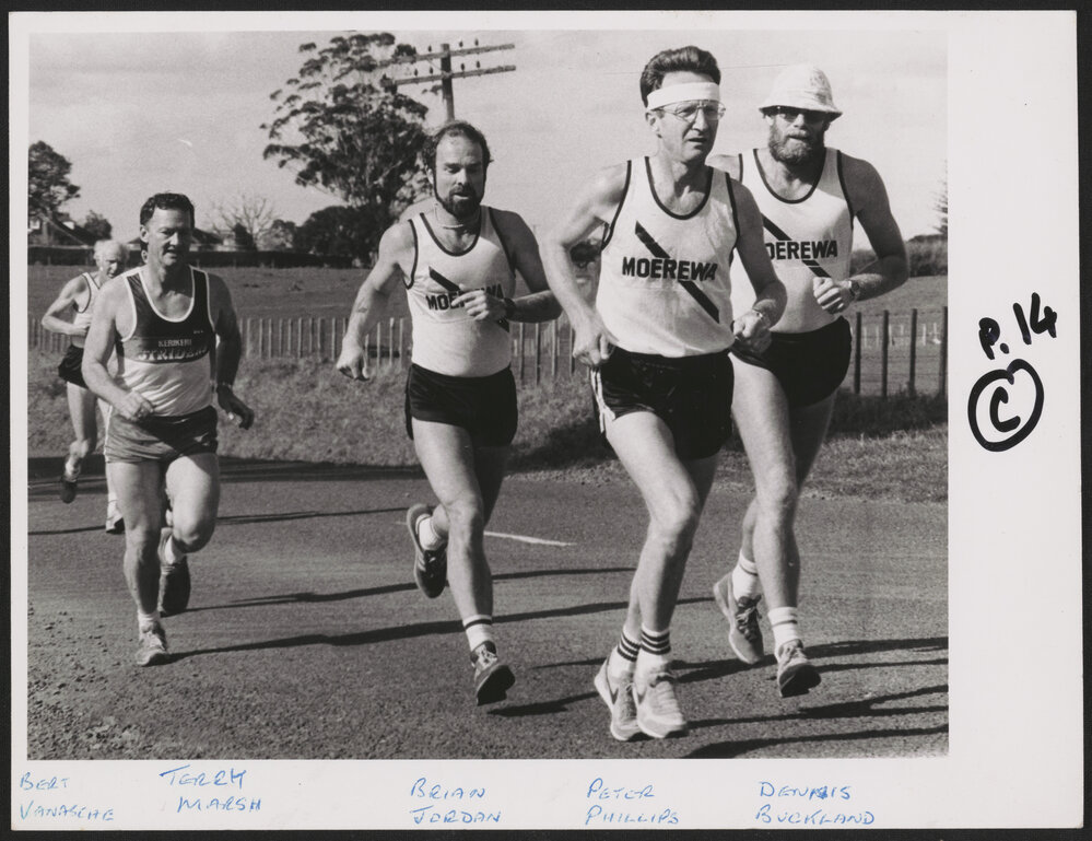 Runners (33)