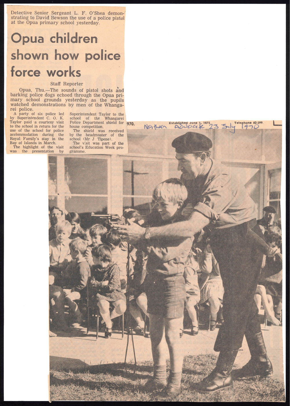 Opua children shown how police force works