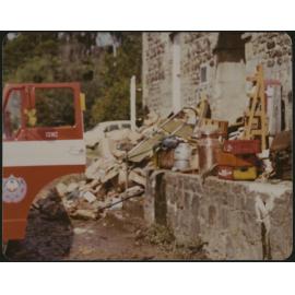 Rubbish on the Stone Store steps