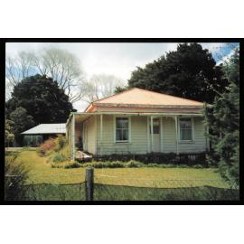 Photograph of a house in Broadwood