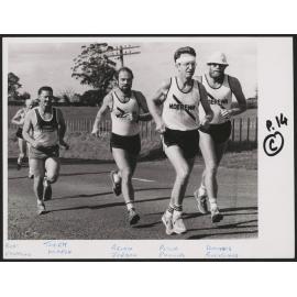 Runners (33)