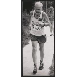 Runners (12)